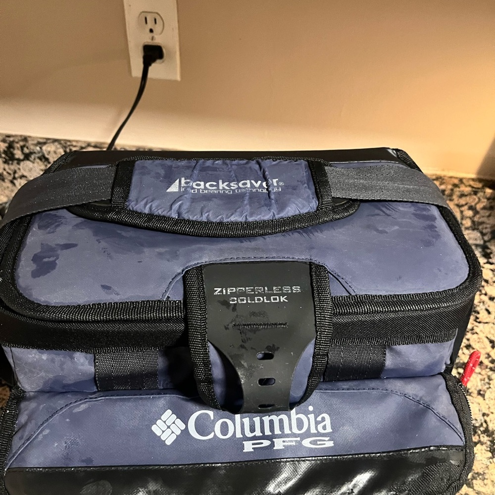 Columbia PFG Navy and Black Cooler Bag - Picture 2 of 16